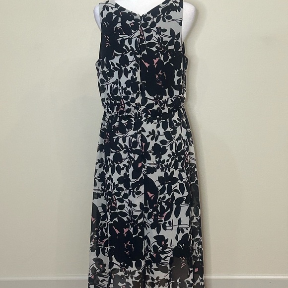 Olivia Matthews | Size 16W Floral Sleeveless Dress - Picture 5 of 7
